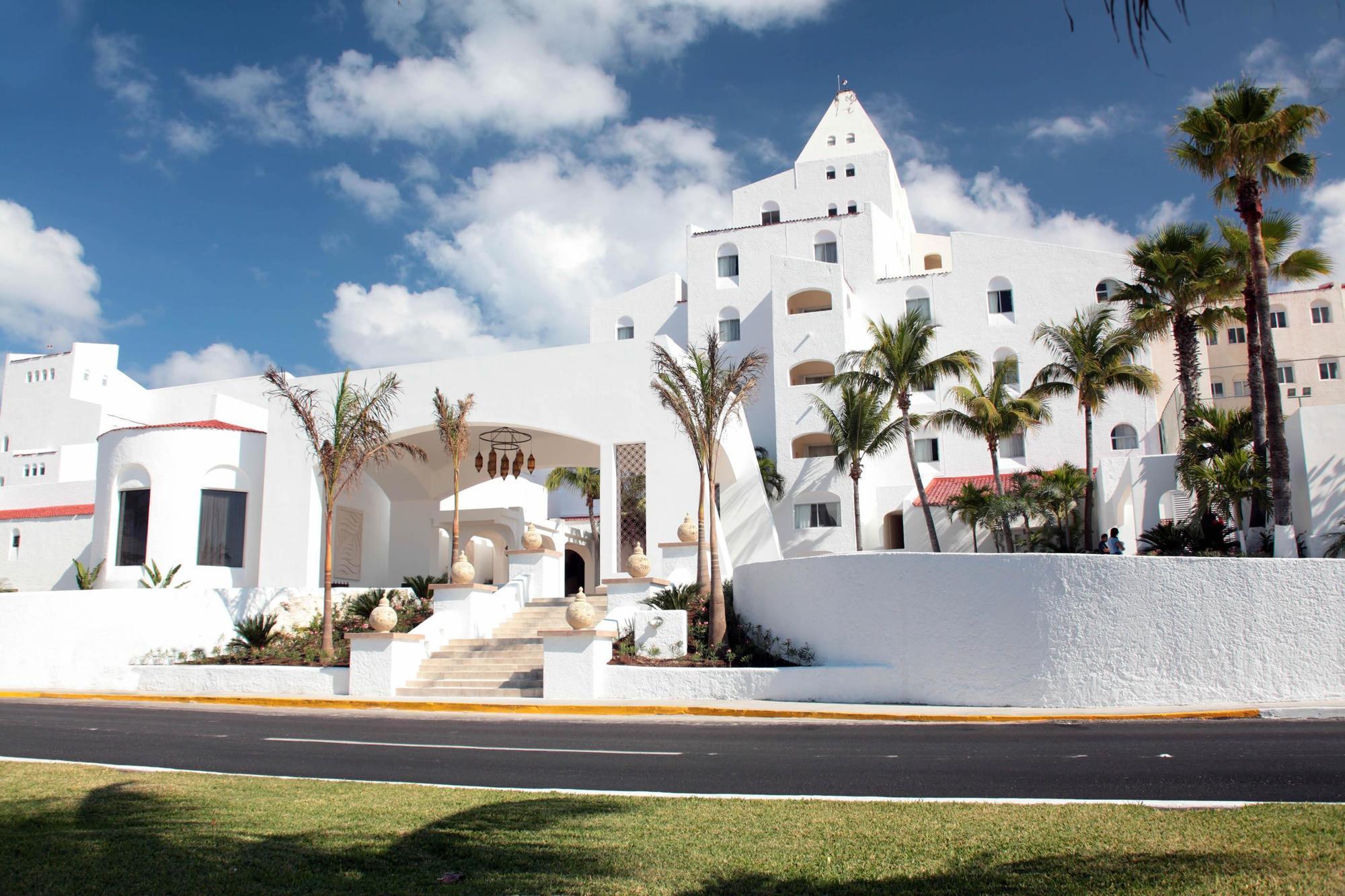 Gr Solaris Caribe All Inclusive Hotel Cancun Exterior photo